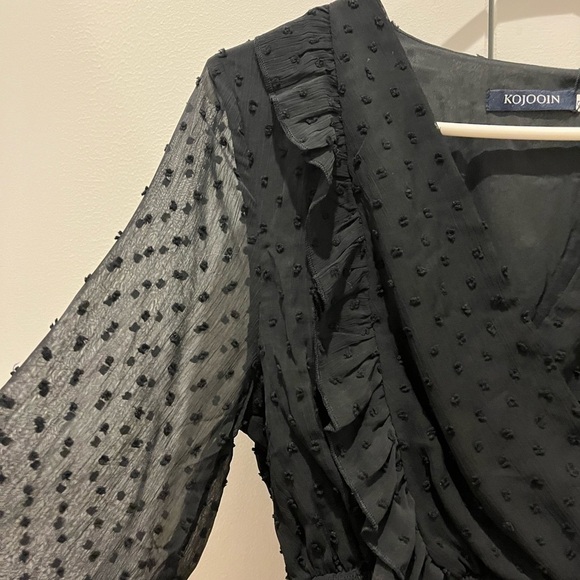 Kojooin top, ruffled with big sleeves women’s S - Picture 4 of 13